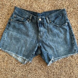 Levi’s cut off shorts